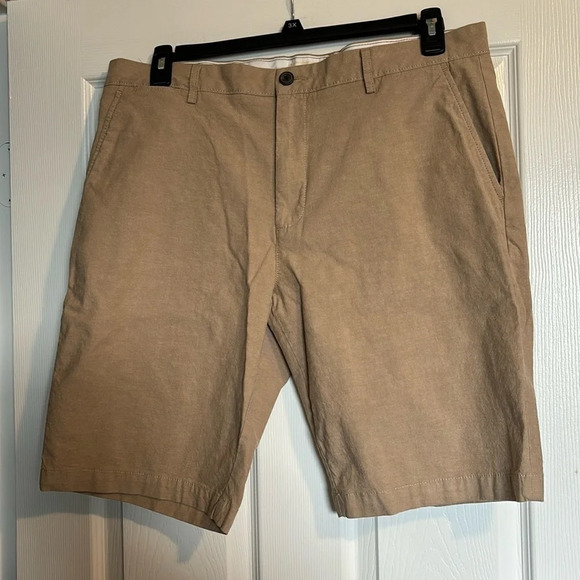 Goodthreads men’s tan 11” inseam flat front shorts size 36 - Picture 1 of 9